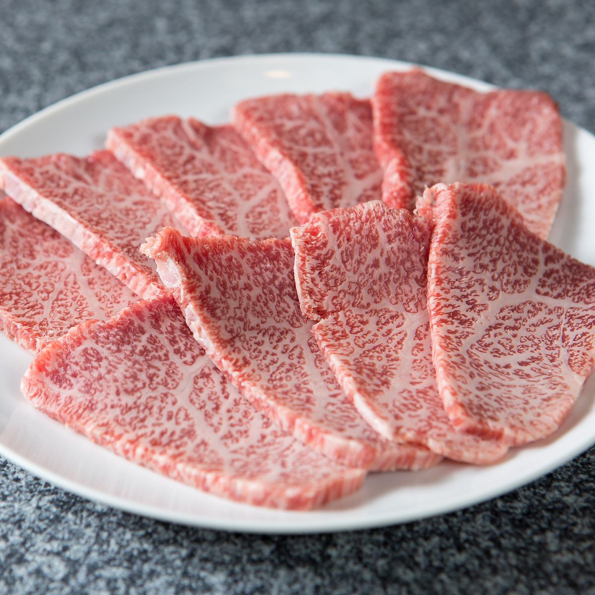 The meat is carefully selected to be of high quality and fresh, so it's exquisite♪