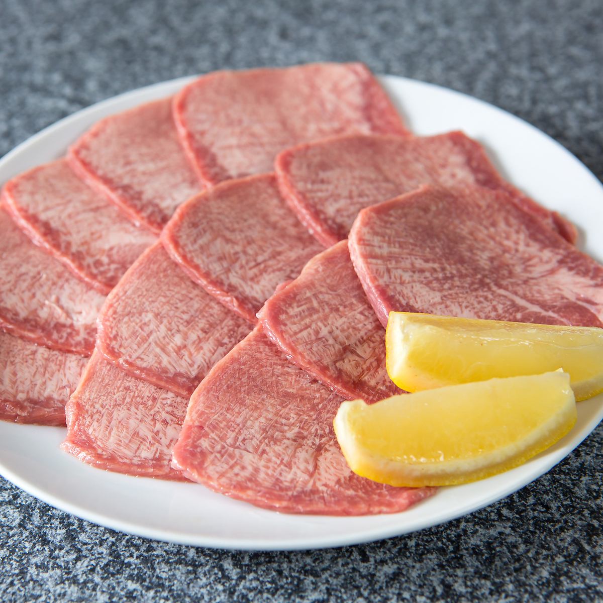 We also offer thick-cut premium salted tongue, which is very popular with our young customers.