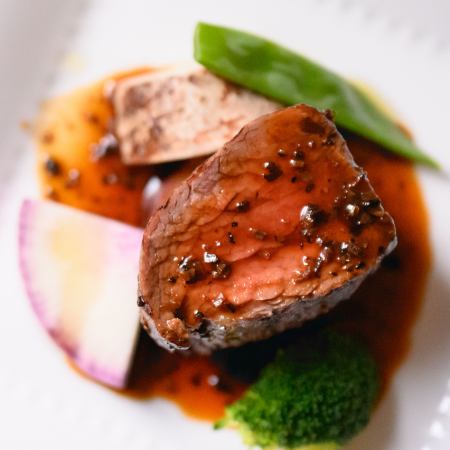 "Monday Limited" Luxury course featuring 7 dishes featuring domestic beef fillet, carefully raised on a contracted farm