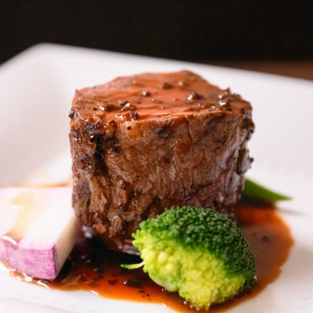 [Lunch from March 4th to May 31st] "Saison" 7-course meal including grilled domestic beef fillet, hors d'oeuvres, soup, and dessert