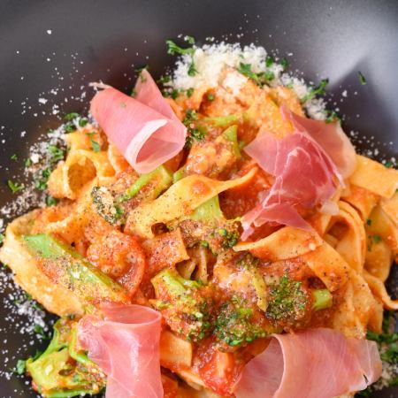 【ランチ】「パスタランチ」本日のパスタとオードブル、デザートなど全5品