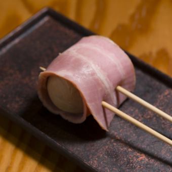 半熟卵の串ボナーラ