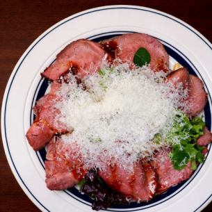 Low-temperature cooked beef tongue with infinite pecorino