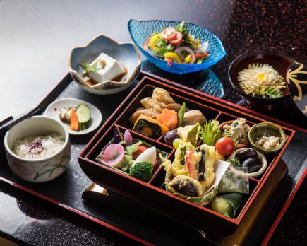 [Lunch time only!] Luxury vegetarian meal 3,500 yen including tax (reservation required)