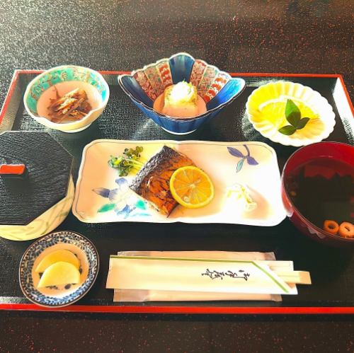 日式烤魚套餐