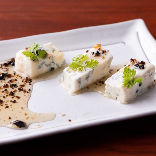 Blue cheese truffle with honey