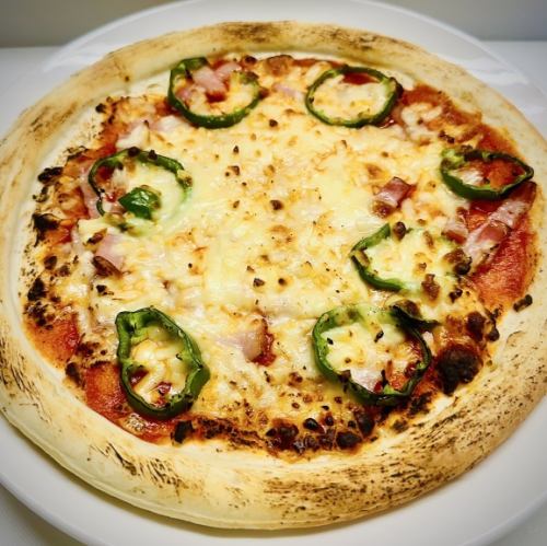 月が綺麗ですねミックスピザ