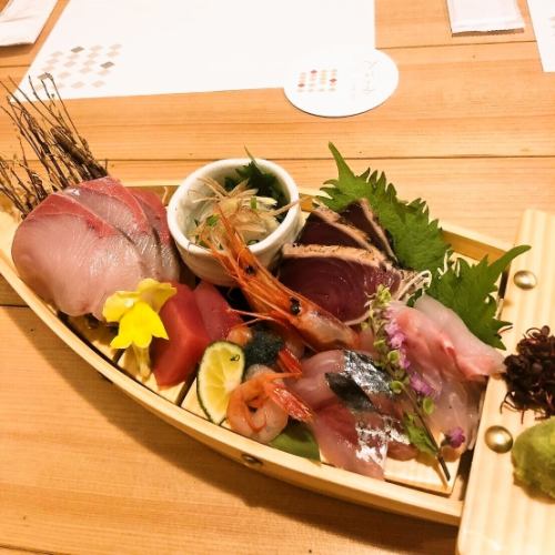 [Fresh fish!!] Sashimi [Double!!] Boat-shaped platter