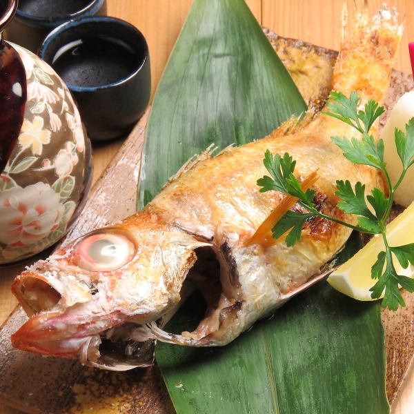 Enjoy the seasonal flavors of Kanazawa.Full menu available