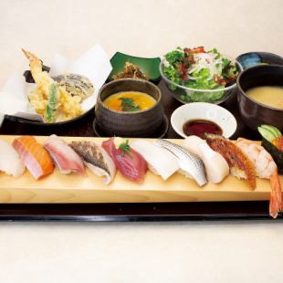 【ワンドリンク付き　握り鮨１２貫御膳】鮨12貫・天婦羅・茶碗蒸し・サラダ・小鉢・味噌汁・甘味