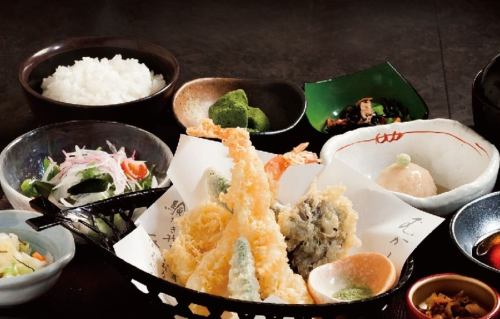天ぷら御膳揚げたてサクサク。海老と旬野菜を楽しむ贅沢な天ぷら御膳
