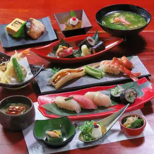 旬の料理と鮨を味わう豪華鮨会食 (雅) 料理のみ5000円