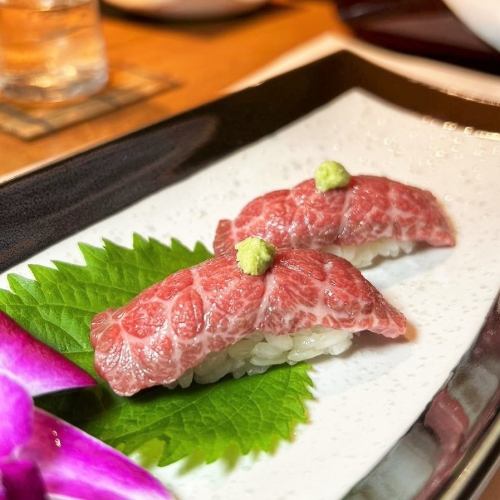 The horse meat shipped directly from Kumamoto Prefecture is high quality and extremely fresh.