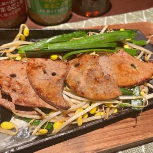 鍬焼き背徳のレバニラー炒めガーリック