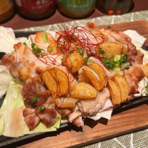 鍬焼き鶏ももと揚げニンニク