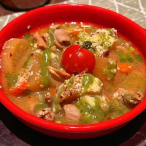 バジルチーズもつ煮込み