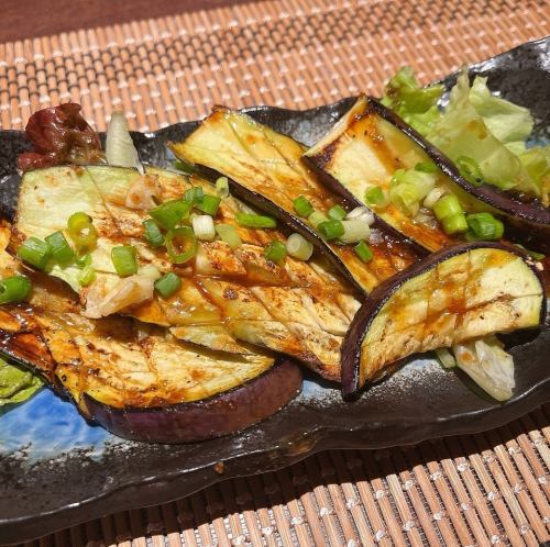 焼きナスのトリュフソース炒め