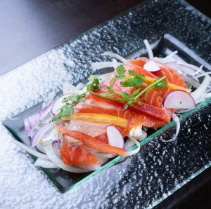 サーモンのカルパチョ