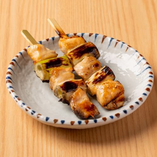 【鶏串（塩・タレ）】　ねぎま串