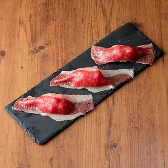 【名物】肉寿司 3貫