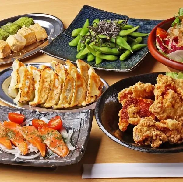 平日3H週末2H飲み放題付き!【お試しコース】当店自慢の餃子など全7品◆