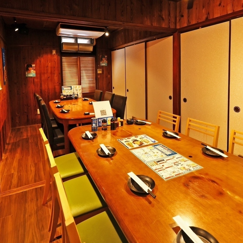 We can accommodate large groups! Please feel free to contact us regarding your banquet!