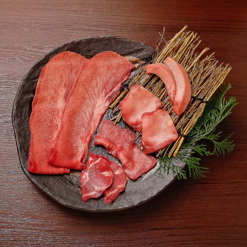 “五种牛舌品尝拼盘”——极鲜牛舌的美味盛宴。