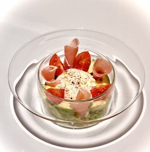 Avocado & raw ham greek