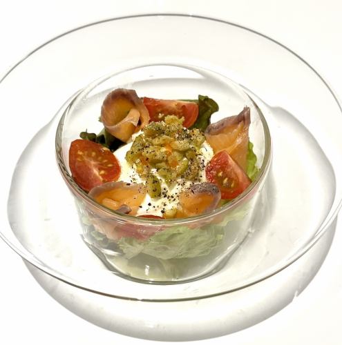 Smoked salmon & olives greek