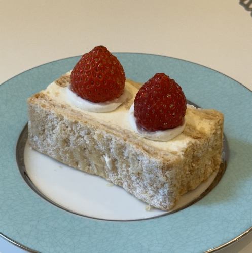 苺のミルフィーユ・クラッシック