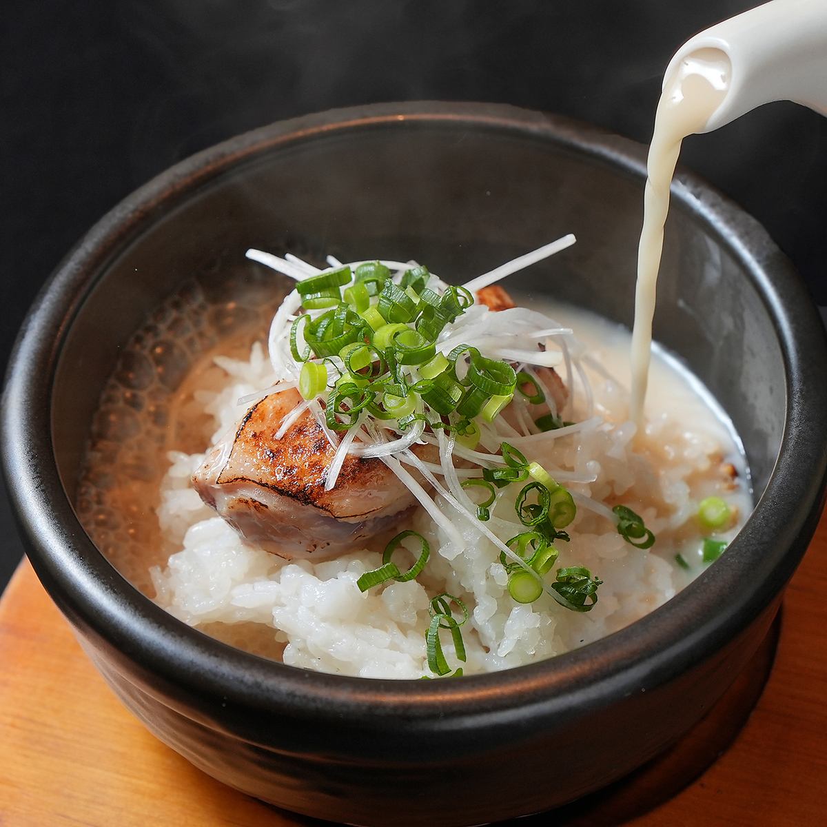 We have many new menus available ♪ Stone-grilled sea bream chazuke and tongue stew are also available!