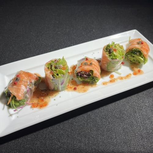 Fresh salmon spring rolls