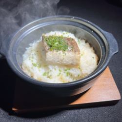 Sea bream rice pot