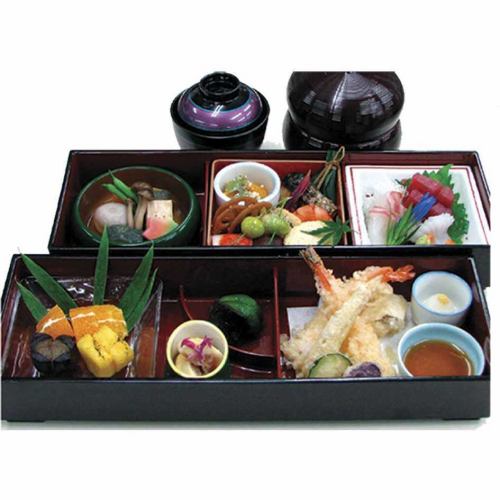 すみれ御膳　吸物付