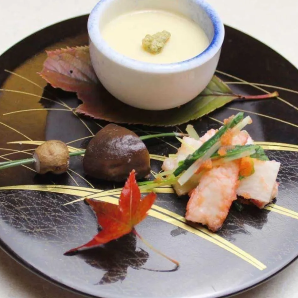 『やっぱり、お肉が好き！』おススメです、和牛の陶板焼が入ったいろどり会席。8,250円（税抜/7,500円）