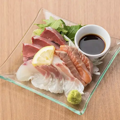 Assorted 3 types of sashimi