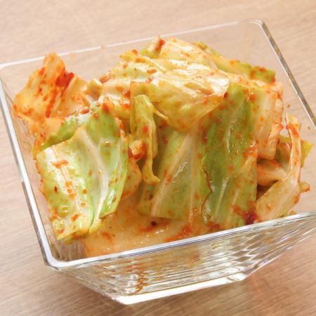 Lightly pickled cabbage kimchi
