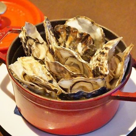 Steamed oysters with shells in white wine 6pc