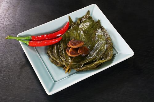 Perilla leaves pickled in soy sauce