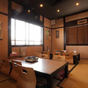ゆったり広々！座椅子を完備しております◎半個室のお座敷席です。