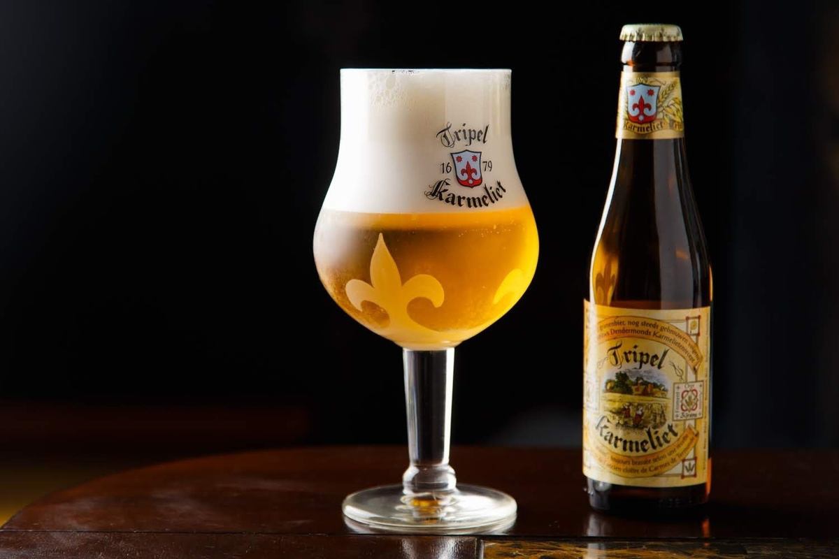 ベルギービールの奥深さは専用グラスの美しさも