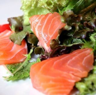 Smoked salmon salad