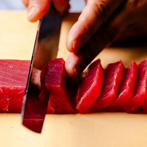 自慢の本鮪料理をご提供♪