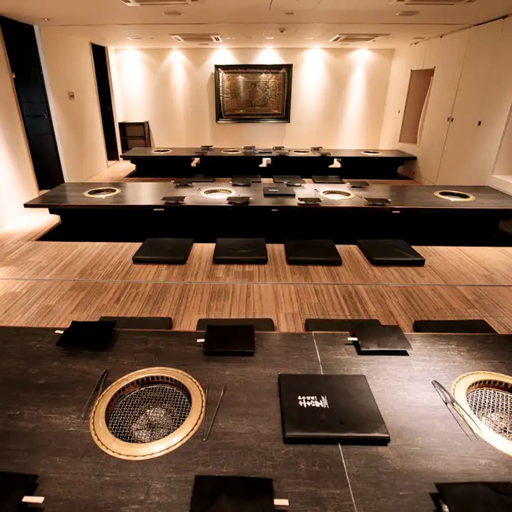 We have a large tatami banquet hall! Please make your reservations early for the popular private rooms.