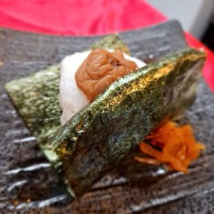 梅 おにぎり