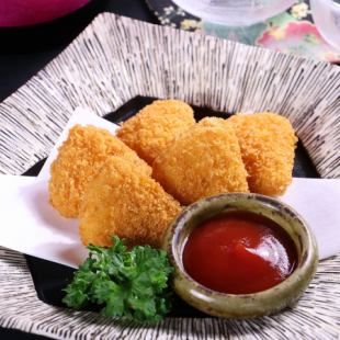 Camembert cheese fries