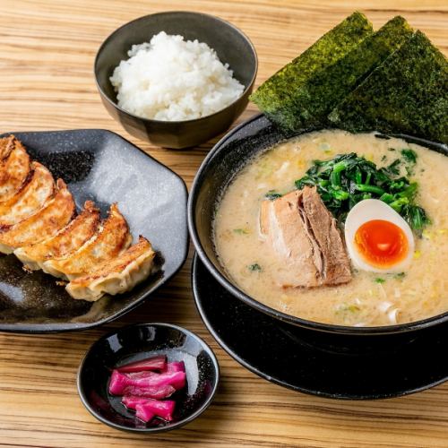 ランチメニューは11:30~15:00までOK♪