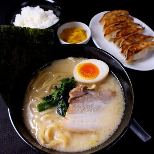 オリオン餃子定食半麺セット