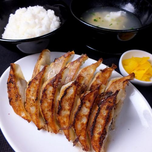 オリオンW餃子定食