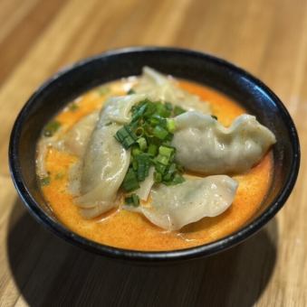 돼지뼈 찌개 물만두